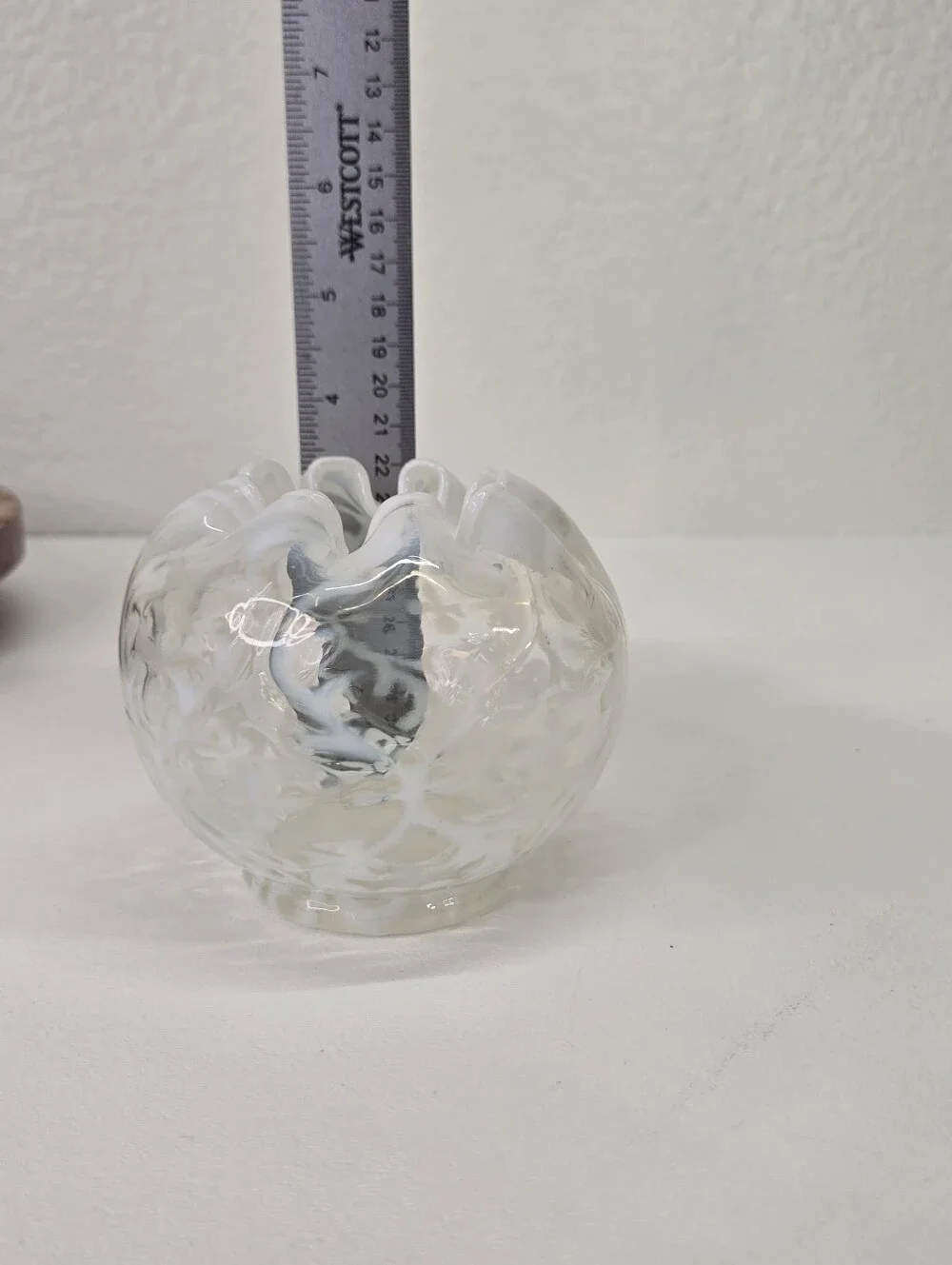 Antique 1899 Northwood Spanish Lace White Opalescent Glass Rose Bowl Vase No Chi